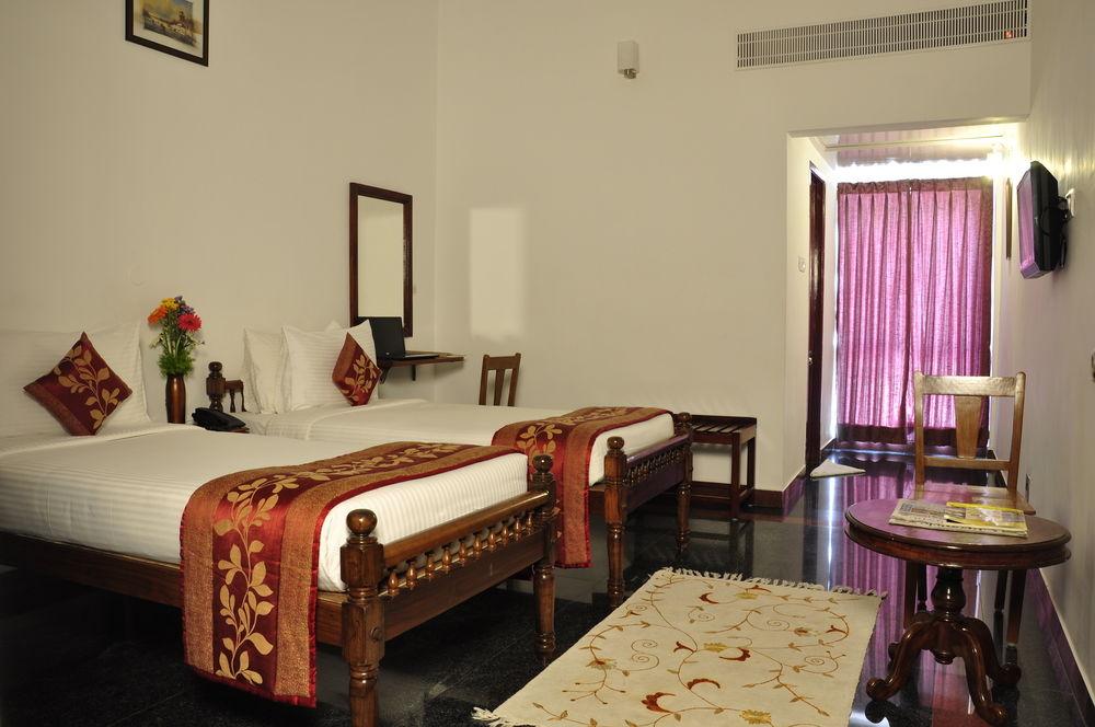 Hotel Bonsejour Pondicherry Esterno foto