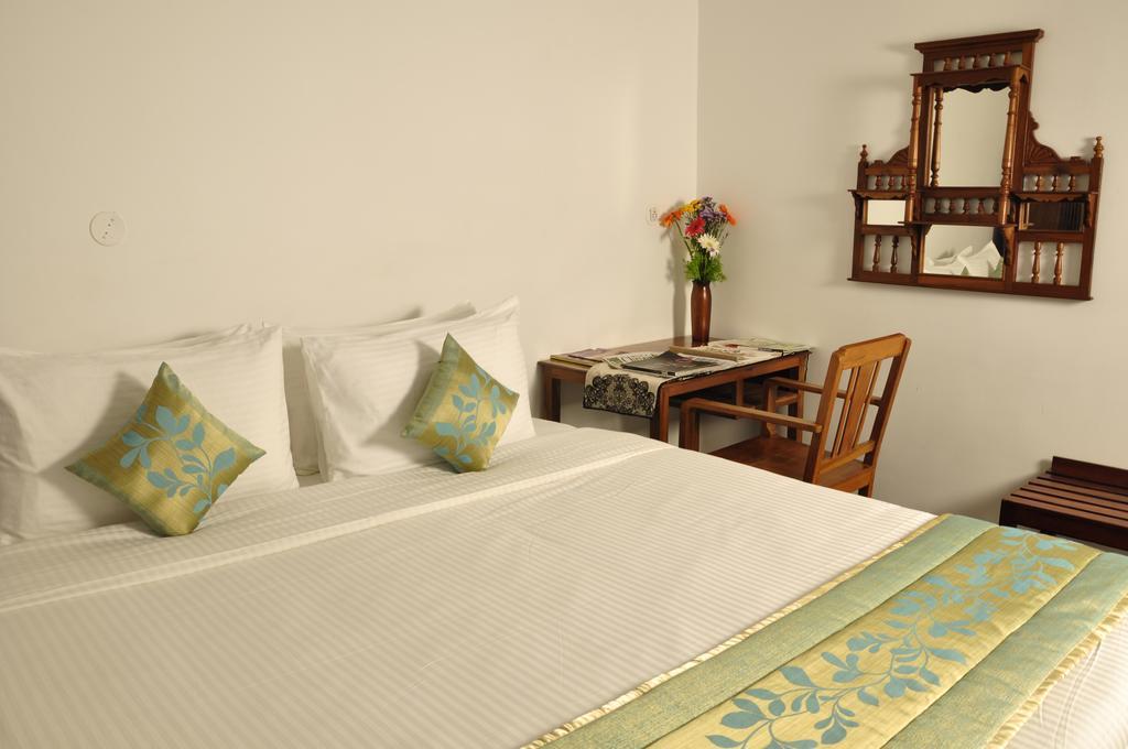 Hotel Bonsejour Pondicherry Esterno foto