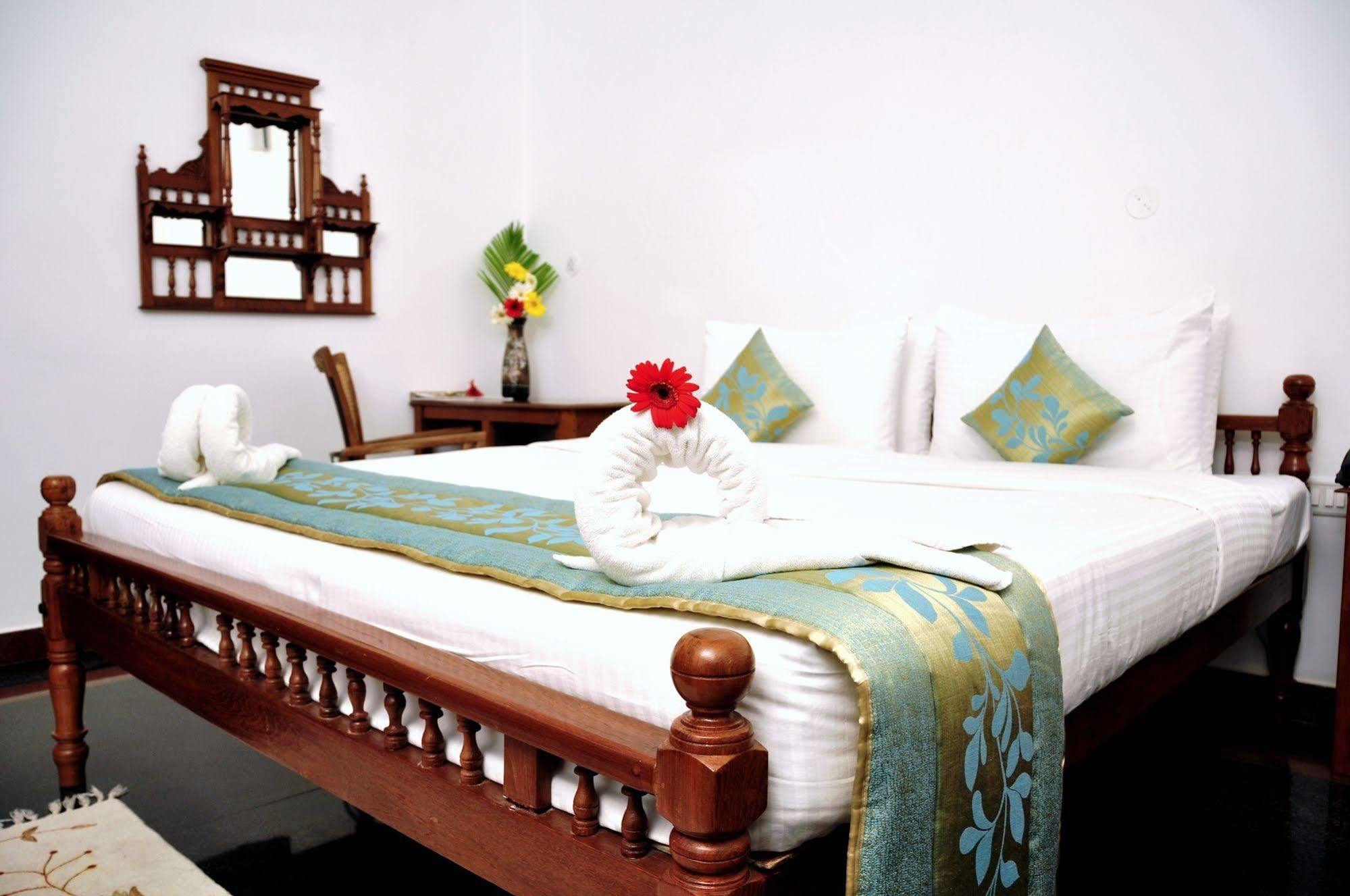Hotel Bonsejour Pondicherry Esterno foto