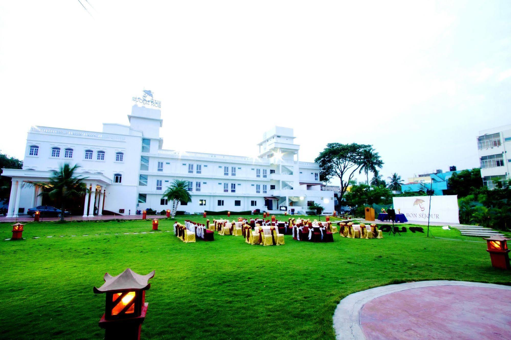Hotel Bonsejour Pondicherry Esterno foto