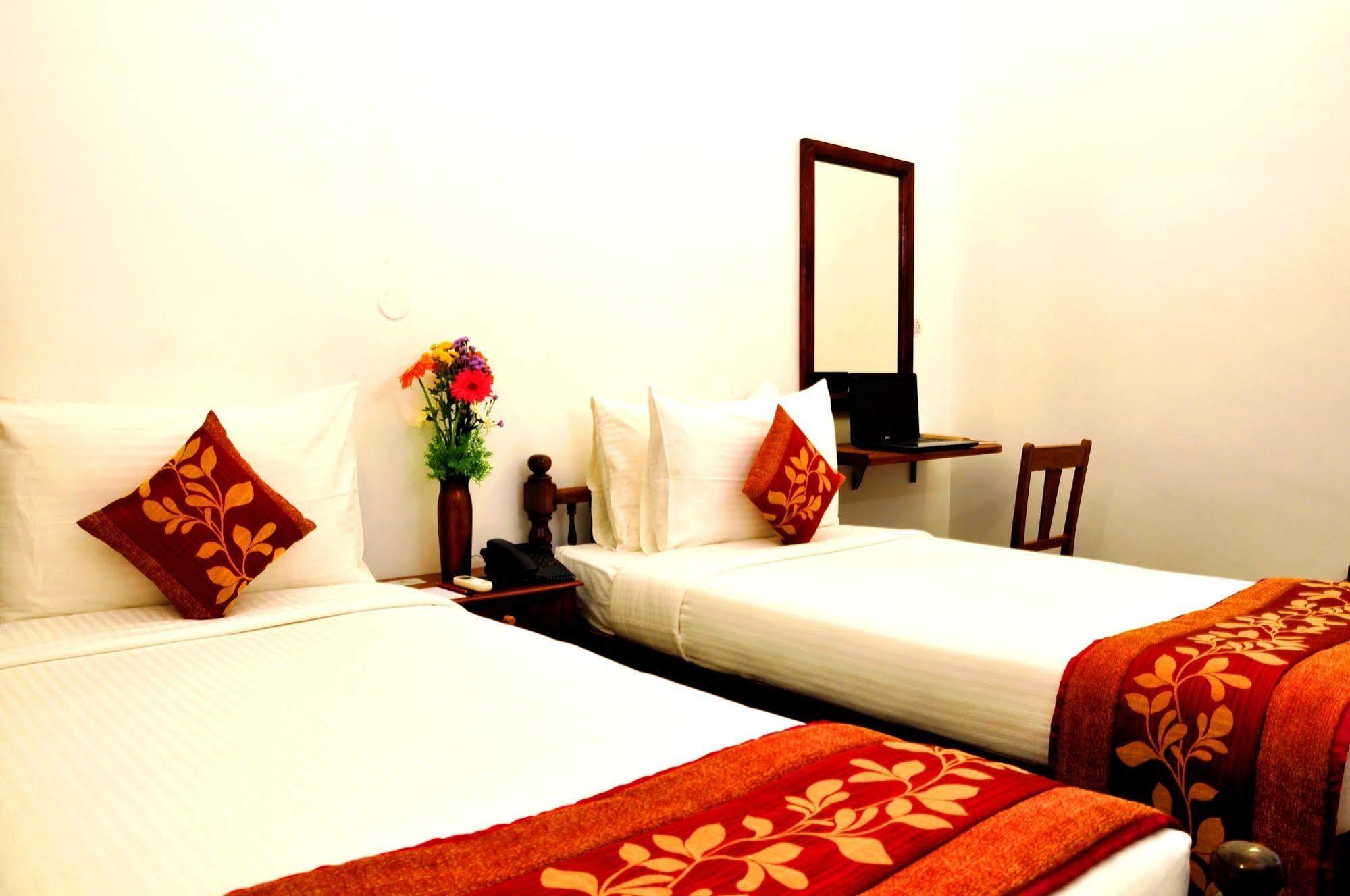 Hotel Bonsejour Pondicherry Esterno foto