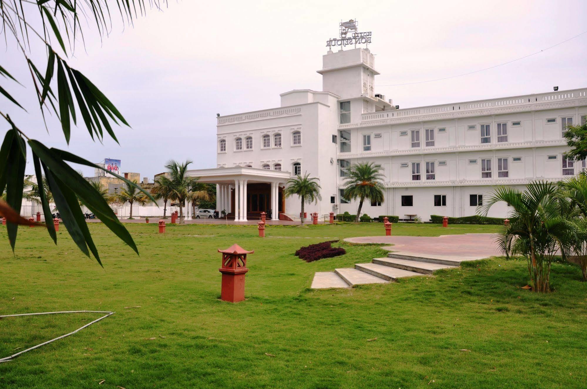 Hotel Bonsejour Pondicherry Esterno foto