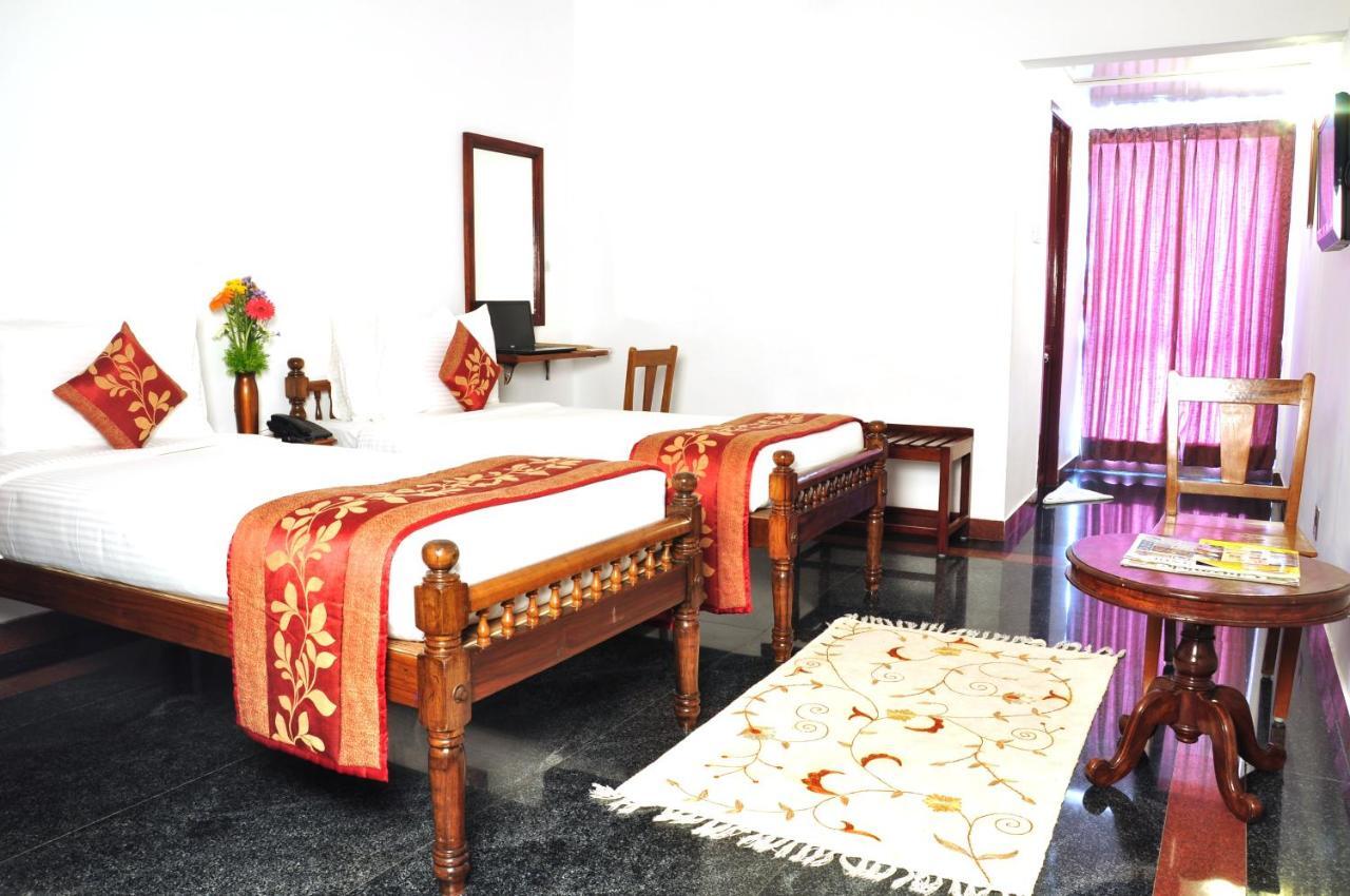 Hotel Bonsejour Pondicherry Esterno foto